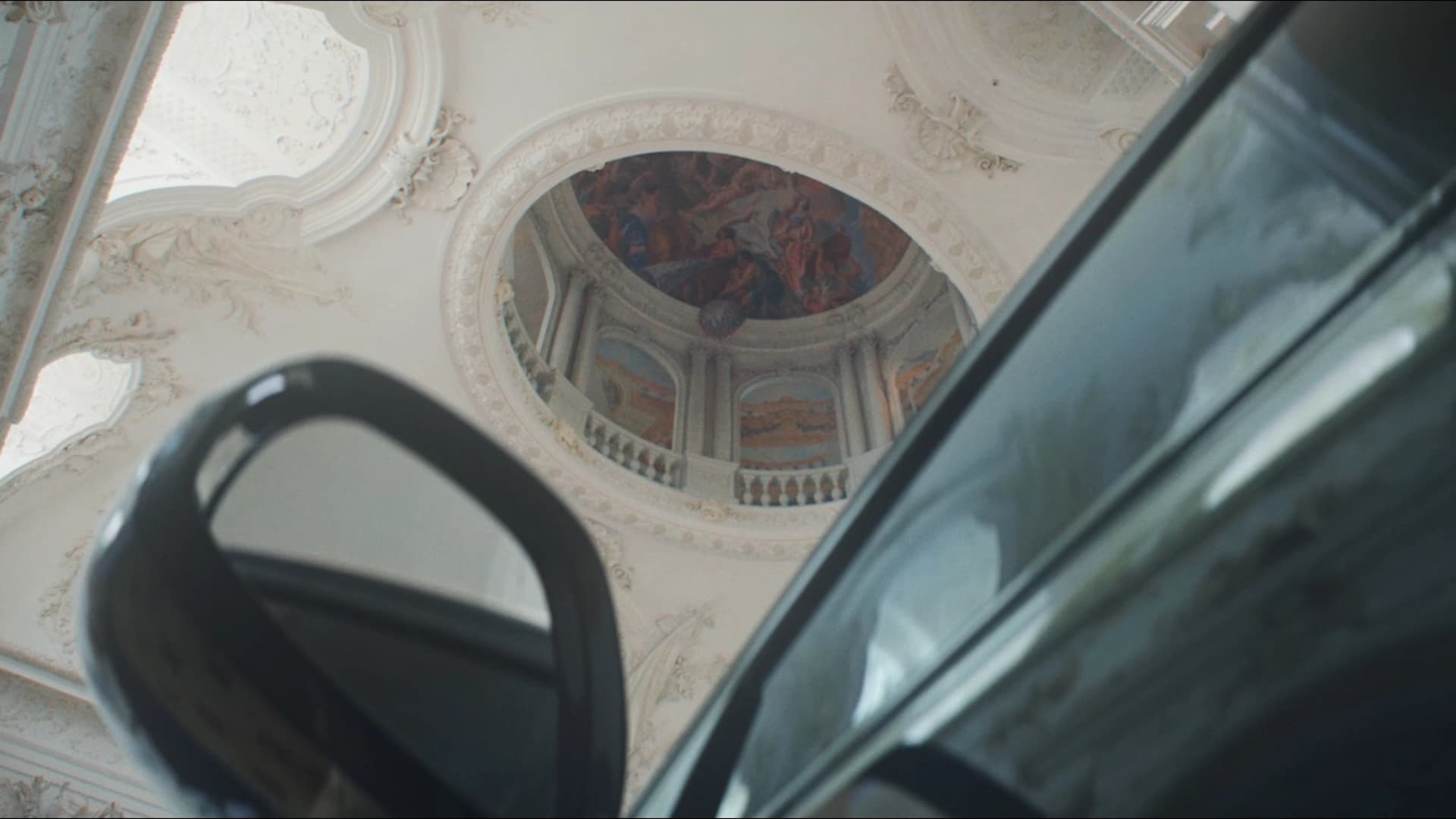 Car In Museum Full CGI