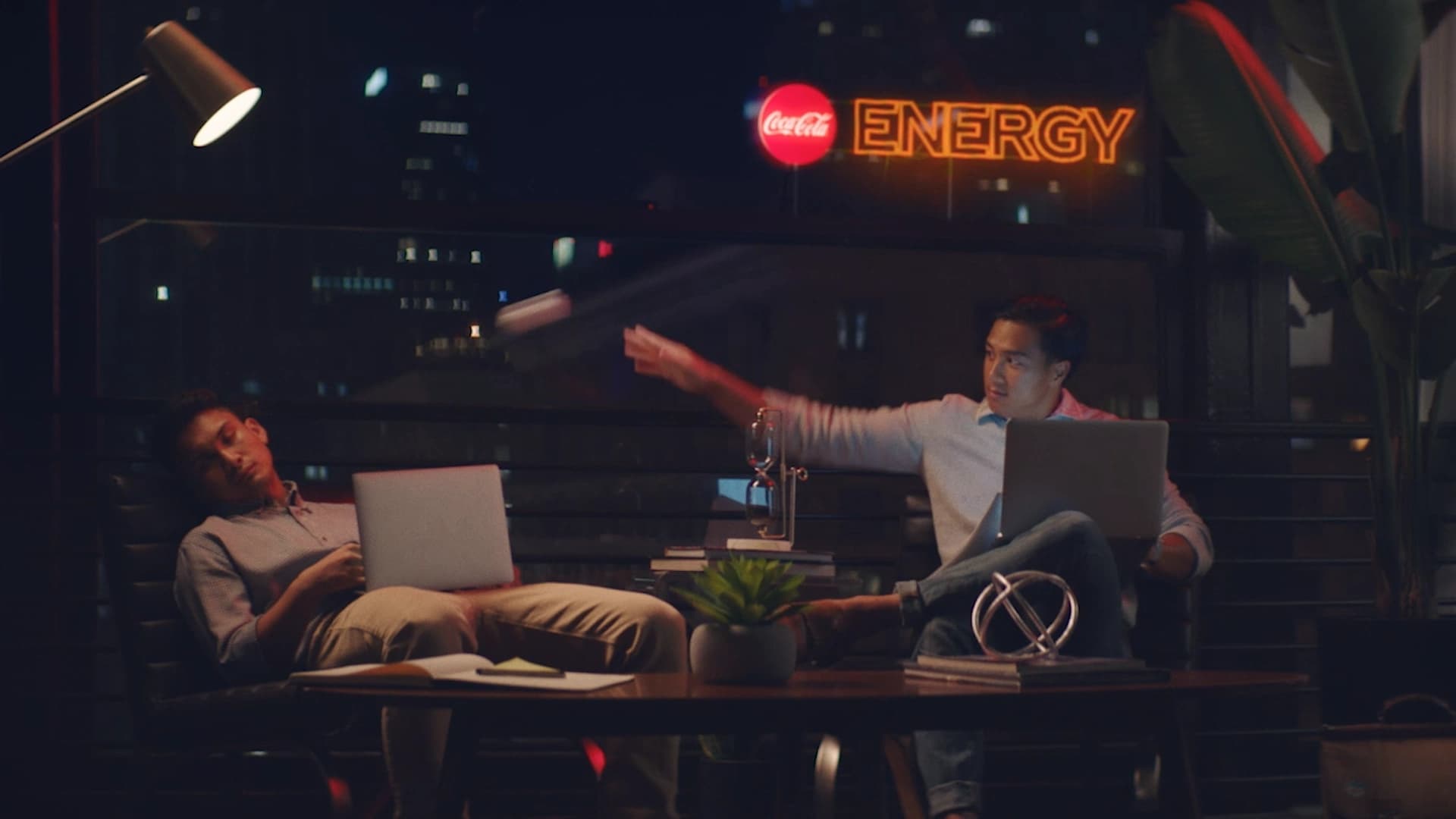 Coca Cola Energy 09 Night Sleep Work Late 3d Modeling Lighting Shading Nervous Fx Vfx
